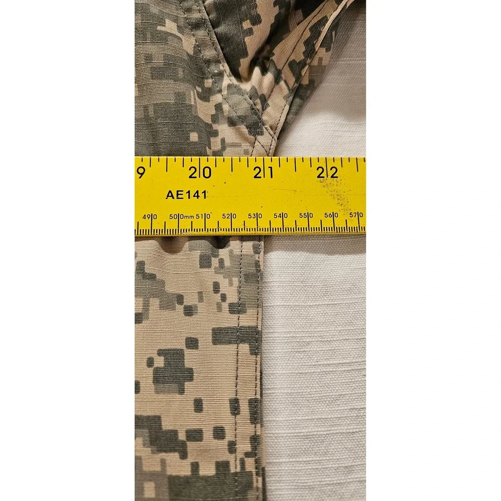 US Army ACU Digital Camo Combat Uniform Coat Jacket Small Short Sergeant Medical